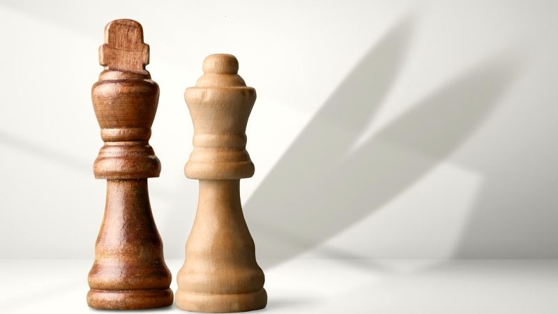 爱游戏带你掌握棋牌玩法与网赚兼职：从规则到风险全攻略